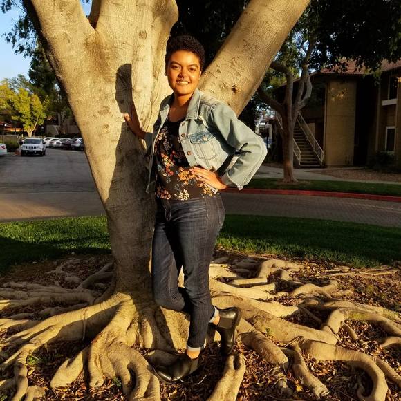 Meet your Posher, Allyssa - Picture 1 of 1